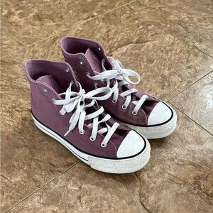 Girls Converse high tops
